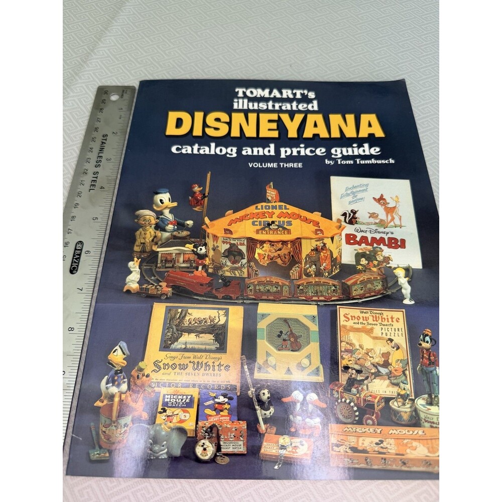 TOMART'S Illustrated DISNEYANA Catalog Price Guide Volume 3 Tom Tumbusch Vintage